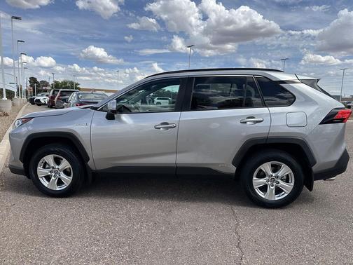 2020 Toyota RAV4 Hybrid XLE