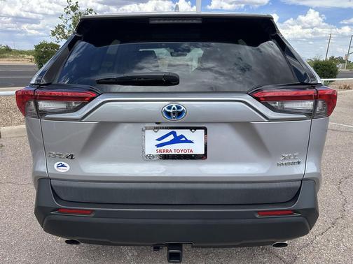 2020 Toyota RAV4 Hybrid XLE