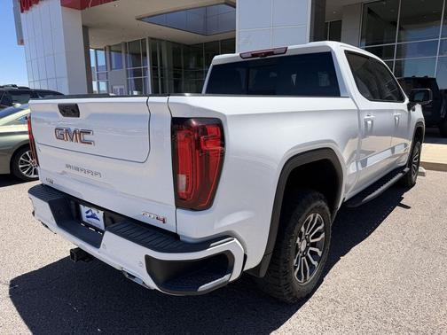 Summit White 2023 GMC Sierra 1500 AT4