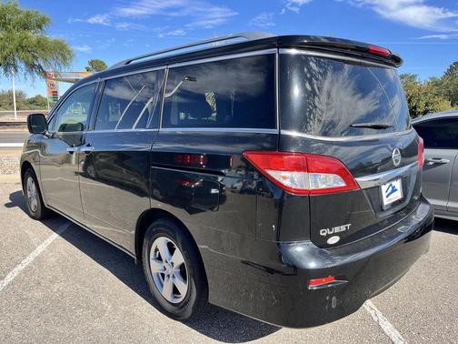 2014 Nissan Quest SV
