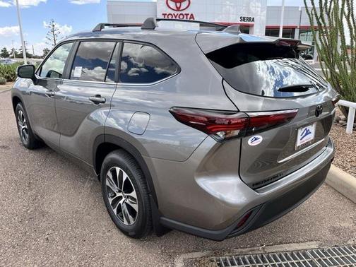 2025 Toyota Highlander XLE