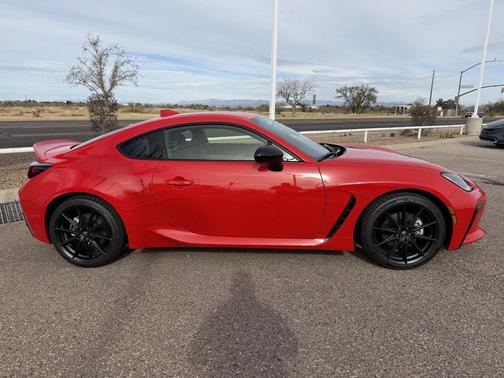 2025 Toyota GR86 Premium