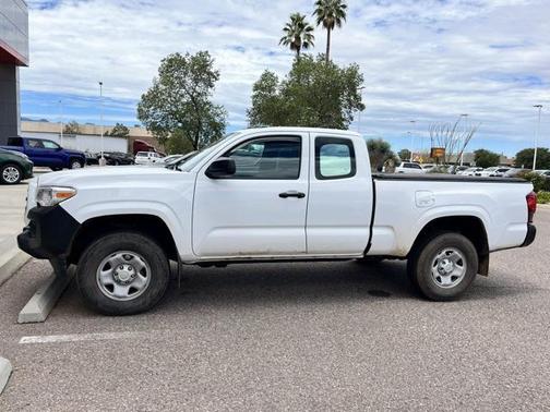 2018 Toyota Tacoma SR
