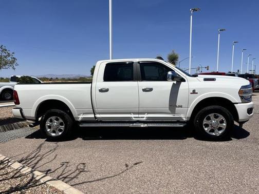 2021 RAM 2500 Laramie Crew Cab 4x4 6'4' Box