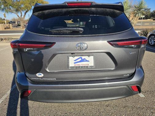 2025 Toyota Highlander Hybrid XLE
