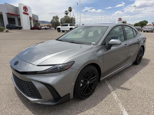 Heavy Metal 2025 Toyota Camry SE