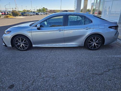 2021 Toyota Camry SE