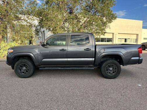 2016 Toyota Tacoma SR