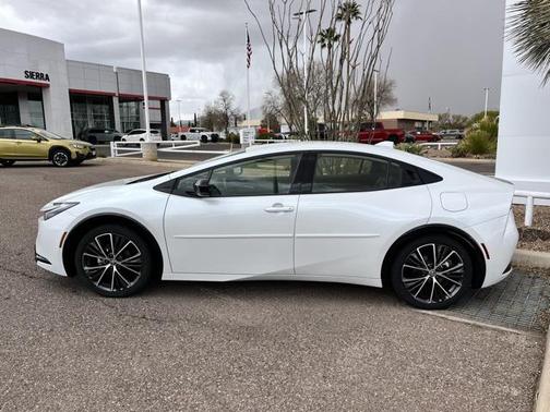 2023 Toyota Prius XLE