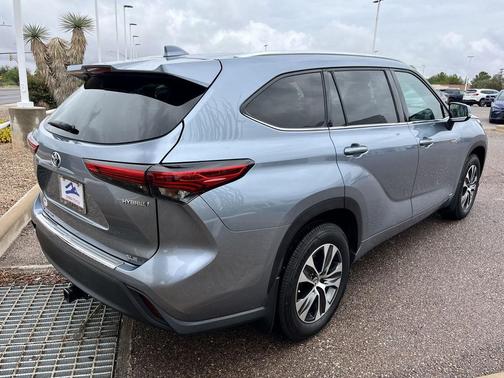 2021 Toyota Highlander Hybrid XLE