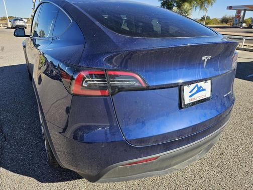 2024 Tesla Model Y Long Range Dual Motor All-Wheel Drive