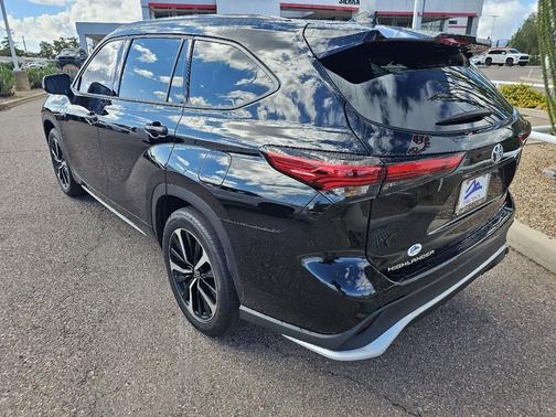 2022 Toyota Highlander XSE