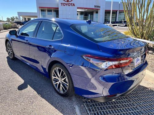2024 Toyota Camry Hybrid XLE