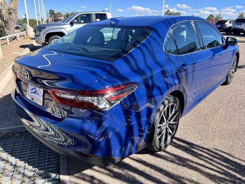 2024 Toyota Camry Hybrid XLE