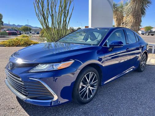 2024 Toyota Camry Hybrid XLE