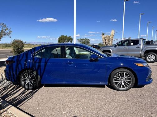 2024 Toyota Camry Hybrid XLE