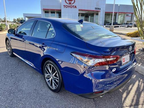 2024 Toyota Camry Hybrid XLE