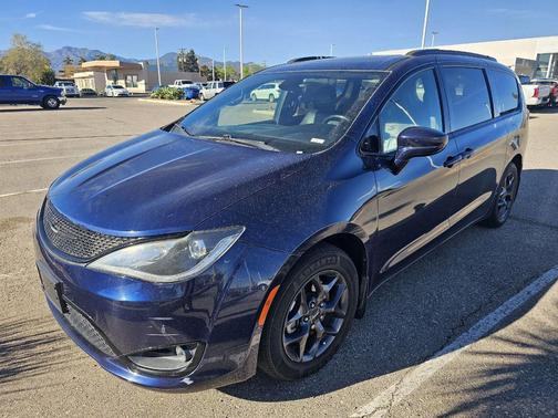 2018 Chrysler Pacifica Touring-L Plus