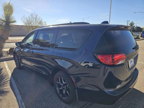 2018 Chrysler Pacifica Touring-L Plus