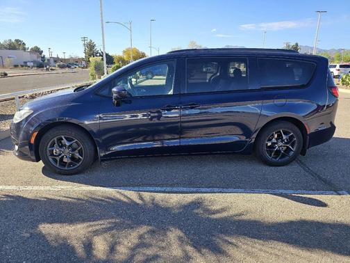 2018 Chrysler Pacifica Touring-L Plus