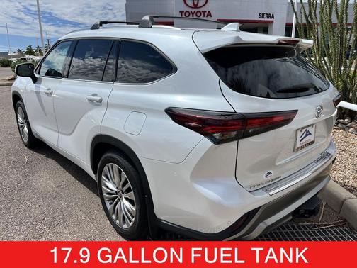 2024 Toyota Highlander Platinum