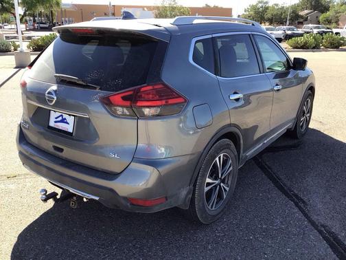 Gun Metallic 2017 Nissan Rogue SL