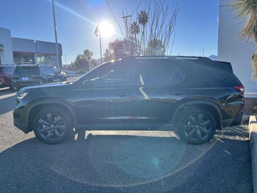 2023 Honda Pilot AWD Sport