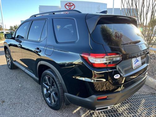 2023 Honda Pilot AWD Sport