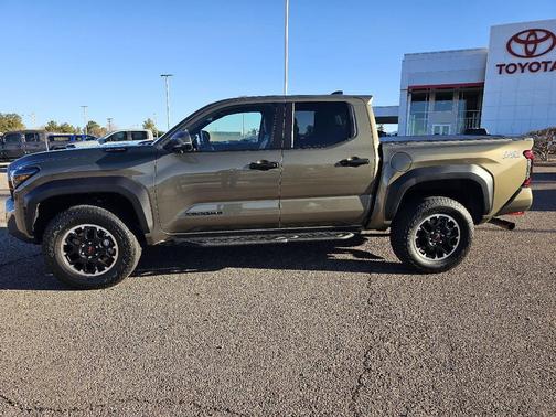 2025 Toyota Tacoma Hybrid TRD Off Road