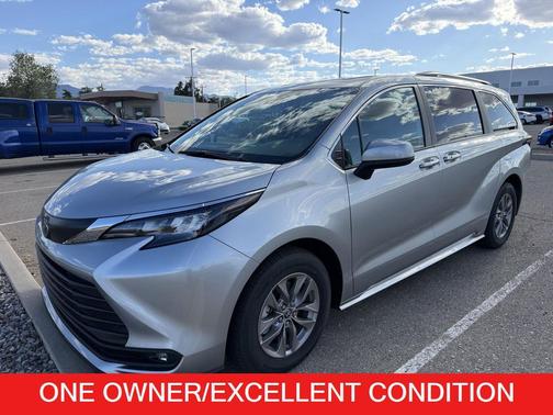 2025 Toyota Sienna XLE