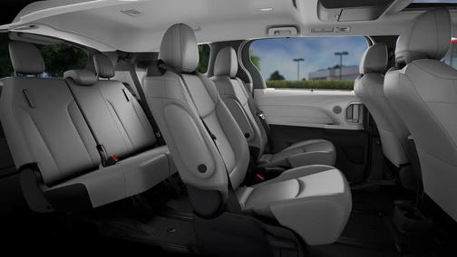 Wind Chill Pearl 2026 Toyota Sienna XLE