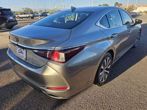 Silver Lining Metallic 2020 Lexus ES 350 Base