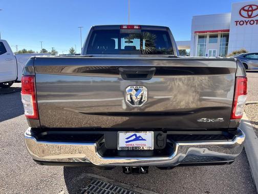 2019 RAM 2500 Tradesman Crew Cab 4x4 6'4' Box