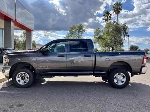 2019 RAM 2500 Tradesman Crew Cab 4x4 6'4' Box