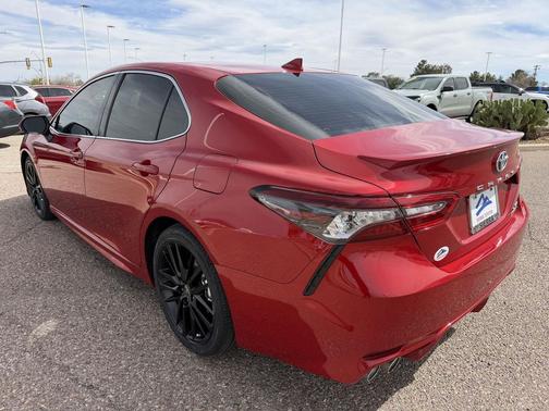 2024 Toyota Camry Hybrid SE