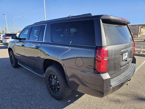 2016 Chevrolet Suburban LS