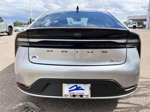 2026 Toyota Prius Plug-In Hybrid SE