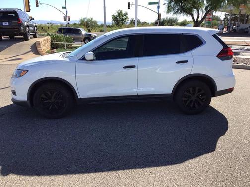 Glacier White 2017 Nissan Rogue S