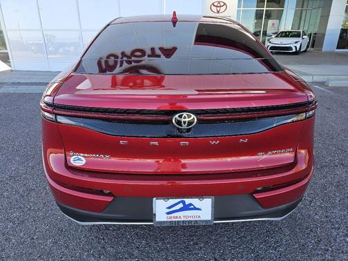 2024 Toyota Crown Platinum