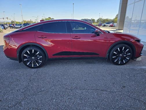 2024 Toyota Crown Platinum