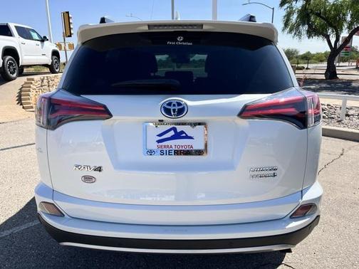 2018 Toyota RAV4 Hybrid SE