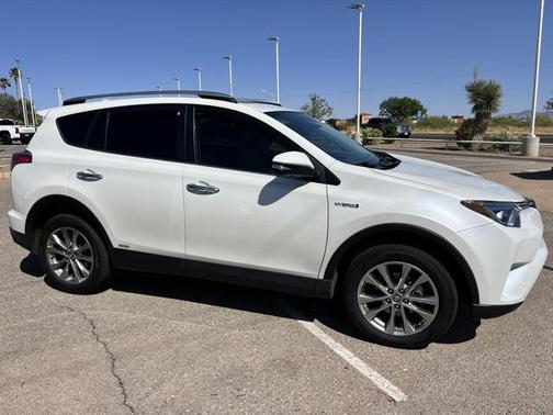 2018 Toyota RAV4 Hybrid SE