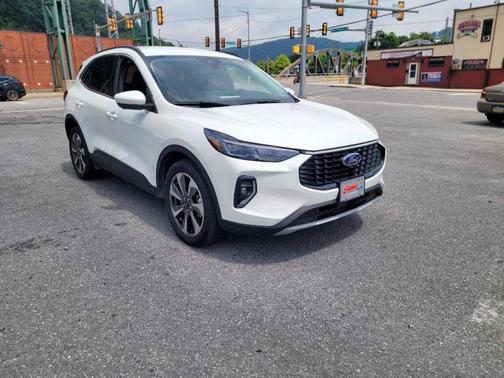 2023 Ford Escape Platinum