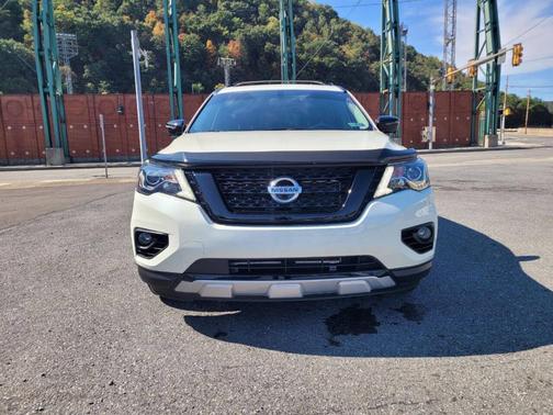 2019 Nissan Pathfinder SL