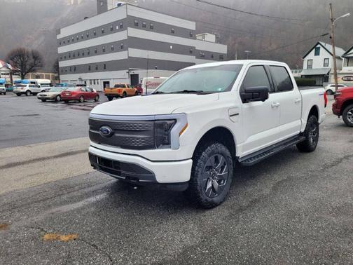 2023 Ford F-150 Lightning 