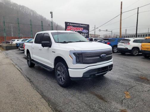 2023 Ford F-150 Lightning 
