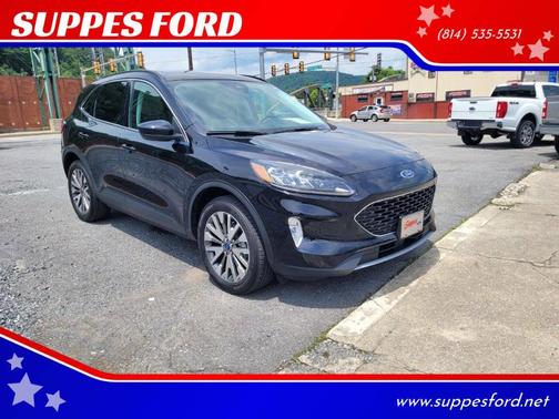2022 Ford Escape Titanium