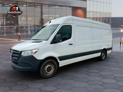 White 2023 Mercedes-Benz Sprinter 2500 HIGH ROOF W/170 WB
