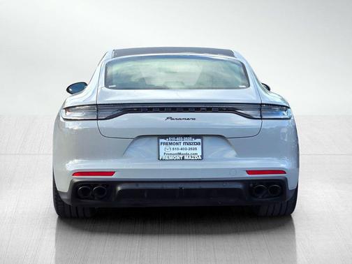 2023 Porsche Panamera Platinum Edition