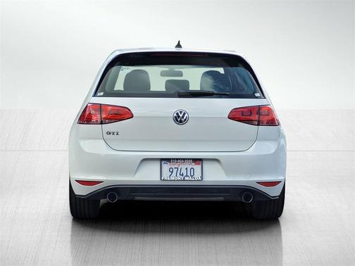 2016 Volkswagen Golf GTI 2.0T SE 4-Door